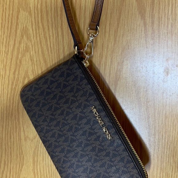 Pretty brown clutch - Picture 4 of 4